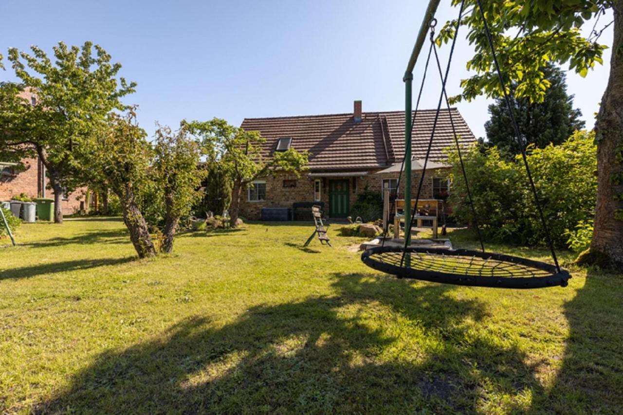 Bauernhof Ladusch Apartment Mucka ภายนอก รูปภาพ